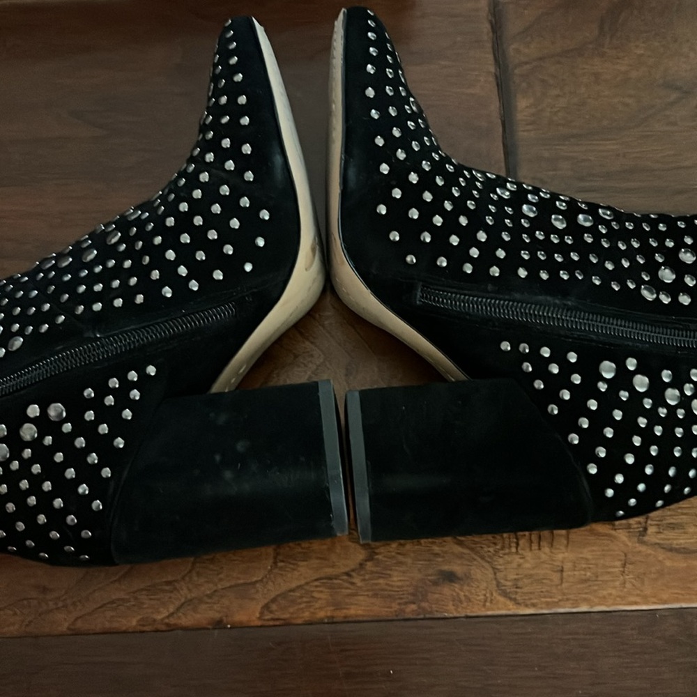 Vince Camuto studded boots size 6.5 - Picture 5 of 6